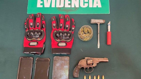 Carabineros de Concón Detuvo a Tres Sujetos en Fiscalización por porte de Arma y Drogas